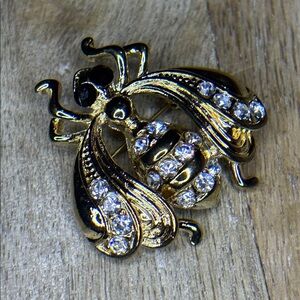 Gold Tone And Rhinestone 🐝 BeeInsect Brooch